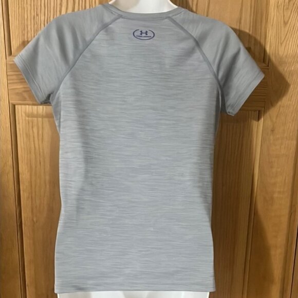 Under Armour Gray and Blue Short Sleeve Loose Fit Athletic Tee Youth Large - Picture 4 of 6